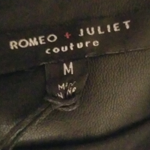 Romeo and Juliet faux leather skirt - Picture 5 of 5